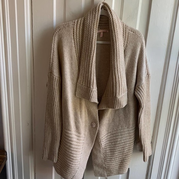Victoria's Secret Sweaters - Victoria's Secret Chunky Knit Cardigan Sweater